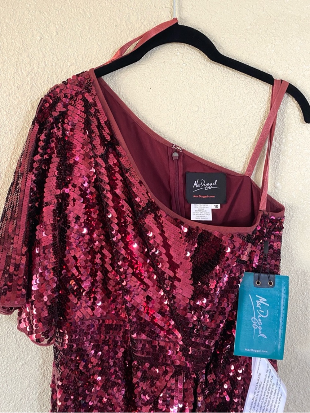 NWT Mac Duggal Red Bell Sleeve One Shoulder Sequined Gown 93540 Size 10 - Picture 5 of 16
